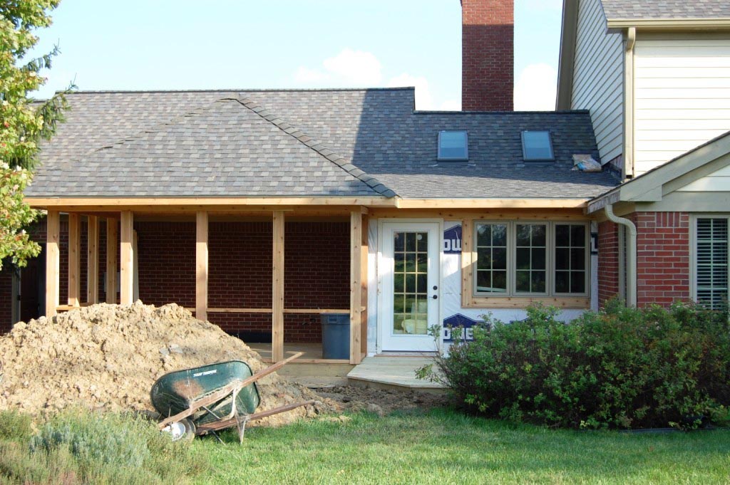 Exterior view of new screen porch and nook addition