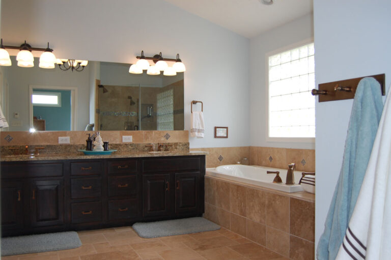 carmel-master-suite-bath